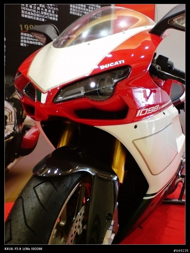 K810i拍車展