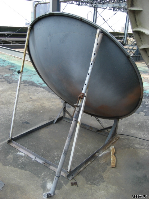 新日本無線電公司出品3.7m衛星天線施工