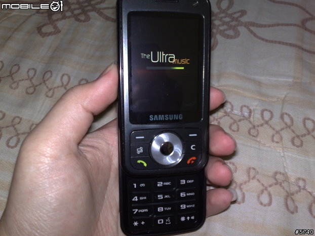Samsung S60系統手機 I458 試玩和照片 (補上黑色i458的照片)