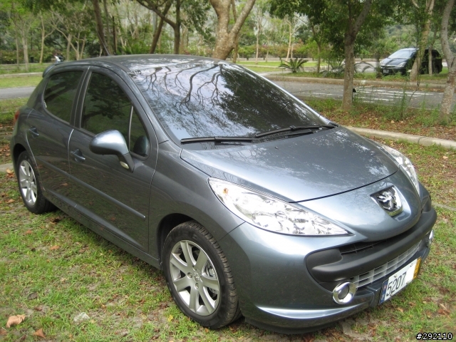 <分享> 我家女王的新玩具 Peugeot 207 sports 汽油版