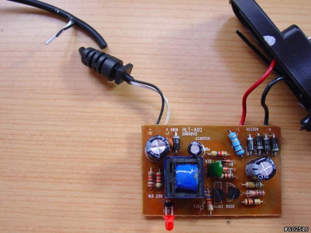 (分享)nuvi 200 USB 充電線 DIY 簡易改造方法,只充電無法傳輸檔案