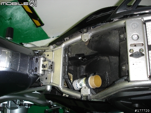 夢想成真 : 小鐵-FZ6N開"箱"文...開"車"文?!