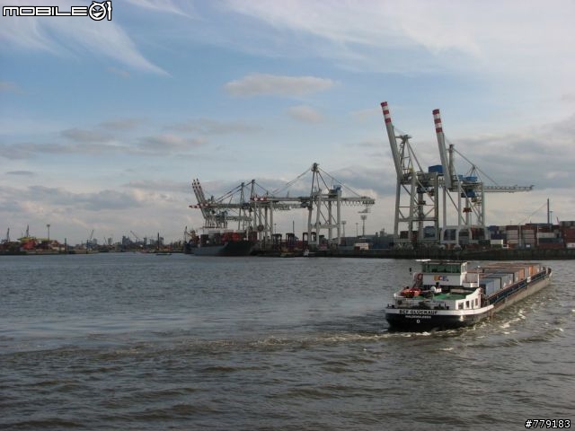 漢堡河港 Part2 2008/04/01更新 更新在第5頁 (請各位大大不吝嗇的盡情批評 小弟我有再去拍一遍)
