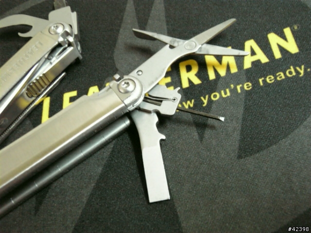 隨身工具LEATHERMAN NEW WAVE加映Charge TTi ㊣