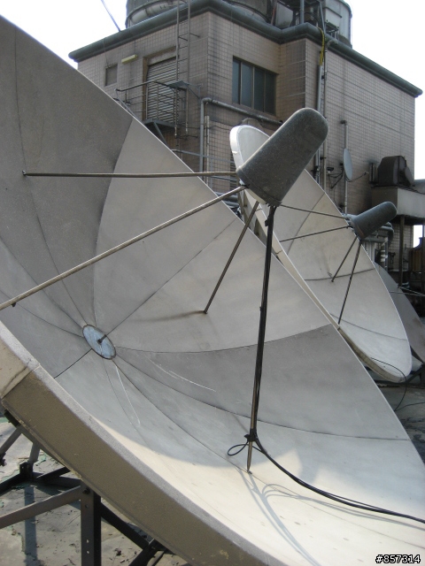 新日本無線電公司出品3.7m衛星天線施工