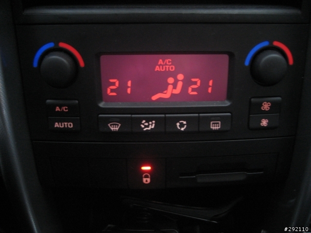 <分享> 我家女王的新玩具 Peugeot 207 sports 汽油版