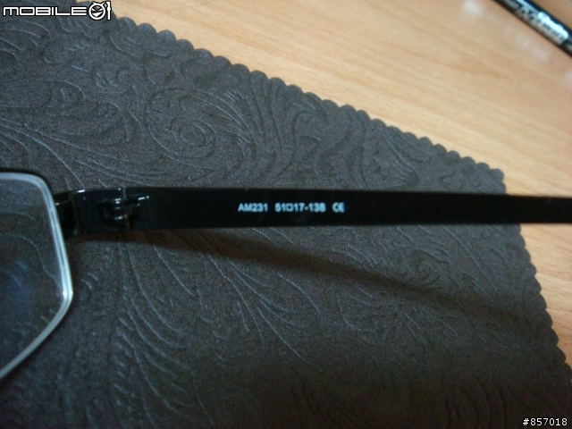 想買第二副眼鏡?就是他了!帥氣的半框眼鏡