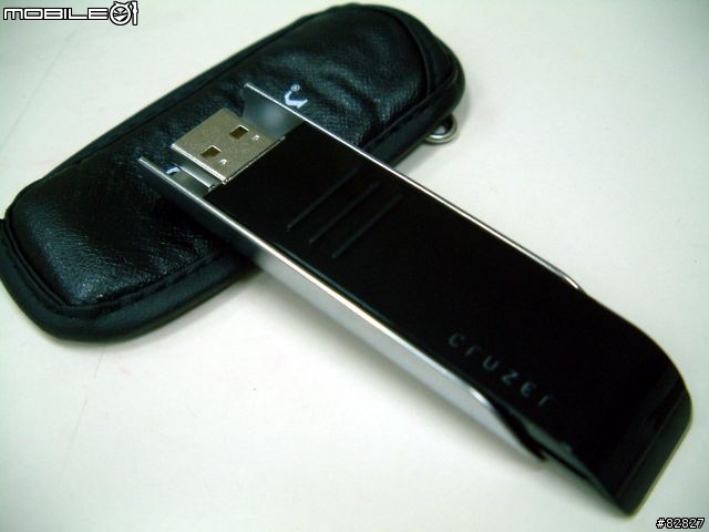 不專業的分享文~SanDisk 8G旗艦級隨身碟Cruzer Contour