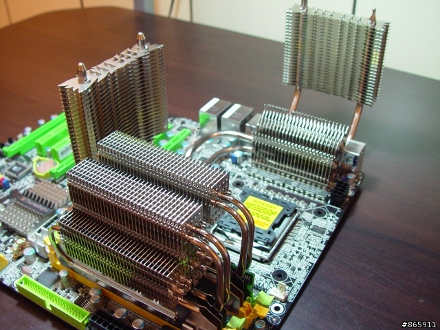 DFI UT X48-T2R與利民科技散熱套件發售前寫真~