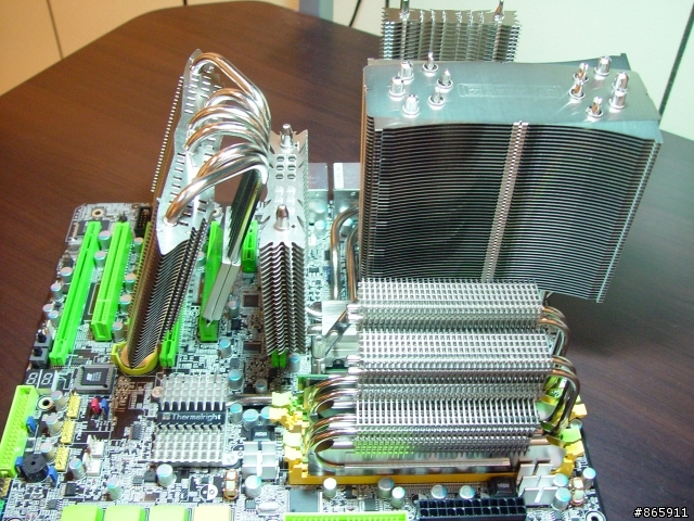 DFI UT X48-T2R與利民科技散熱套件發售前寫真~