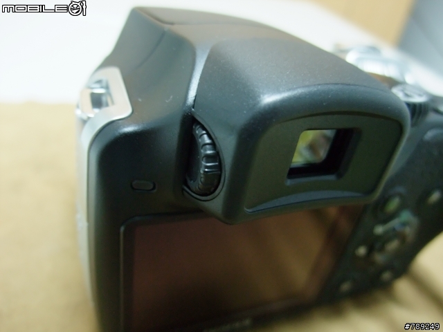 Fuji S8系列再進化~ S8100fd 小推一下吧!
