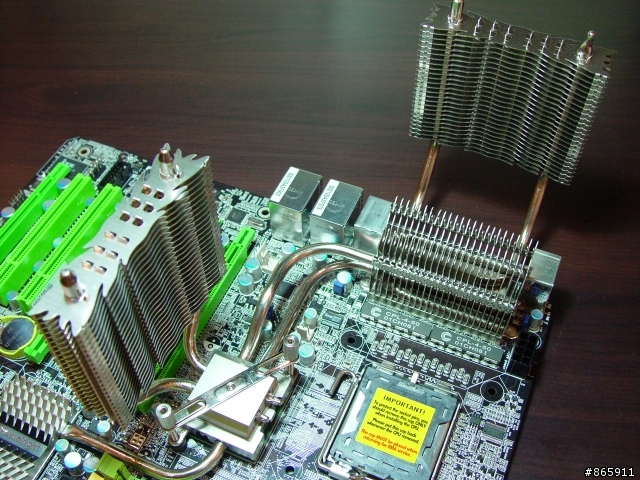 DFI UT X48-T2R與利民科技散熱套件發售前寫真~