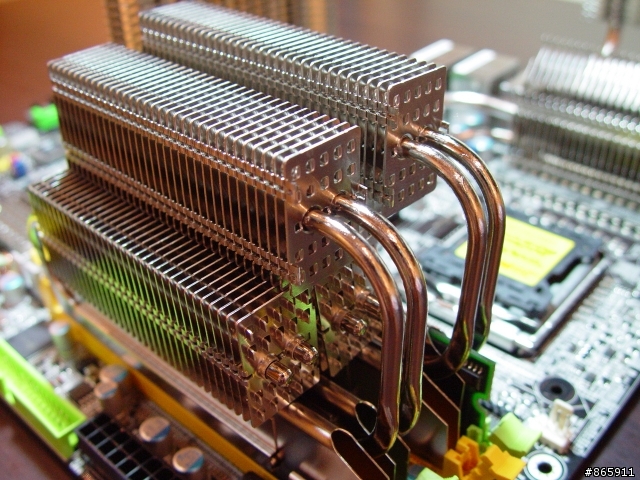 DFI UT X48-T2R與利民科技散熱套件發售前寫真~