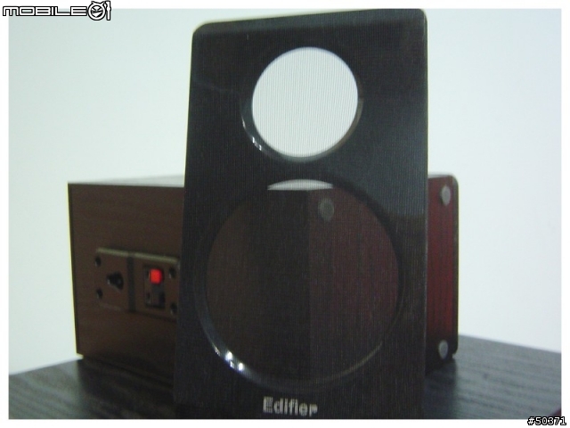 【開箱分享】Edifier C3 - 2.1多媒體喇叭心得