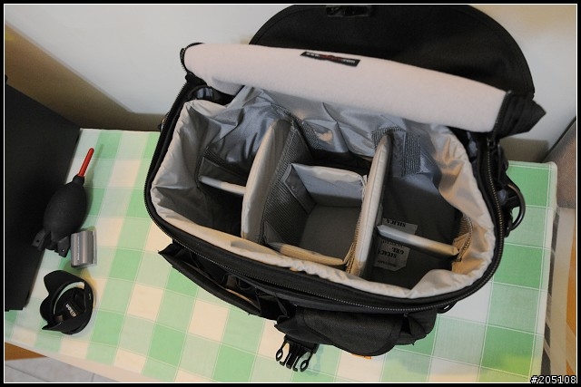 D300的好伴侶~Lowepro Stealth D300 AW入手