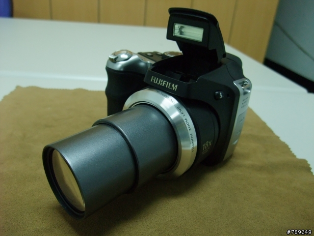 Fuji S8系列再進化~ S8100fd 小推一下吧!