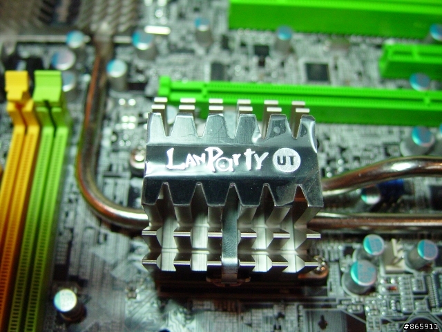 DFI UT X48-T2R與利民科技散熱套件發售前寫真~