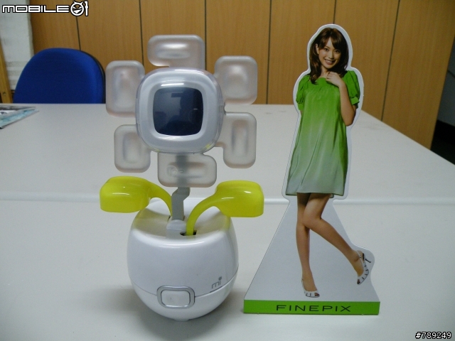 Fuji S8系列再進化~ S8100fd 小推一下吧!