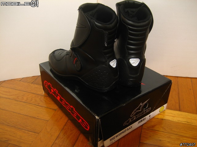 【開箱文】敗家A星星在一彈:alpinestars RIDGE街車靴