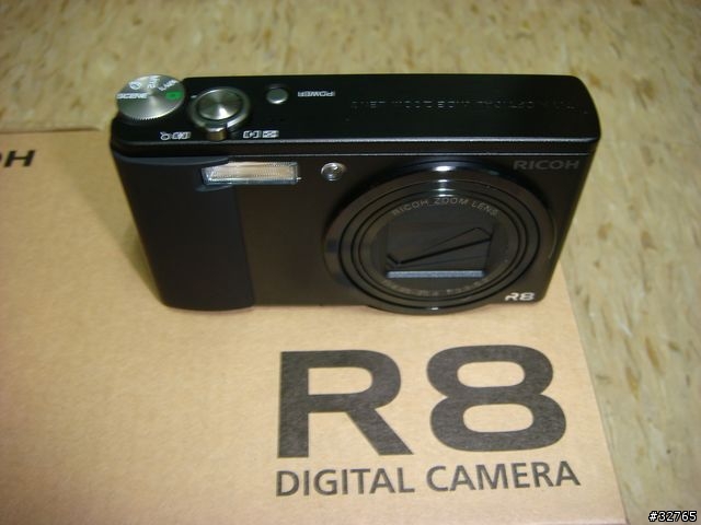 我的黑色穩重RICOH R8 簡易開箱文