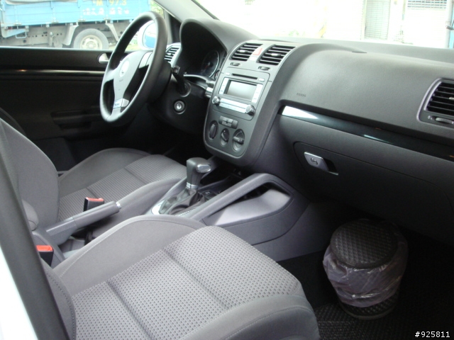 08年2月出廠4月1日交車的GOLF TDI