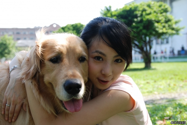 黃金獵犬跟女友一樣重...