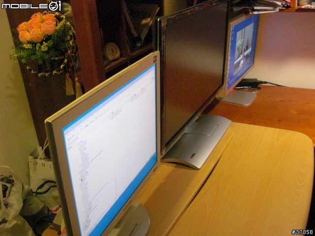 不專業開箱文 BenQ V2400W