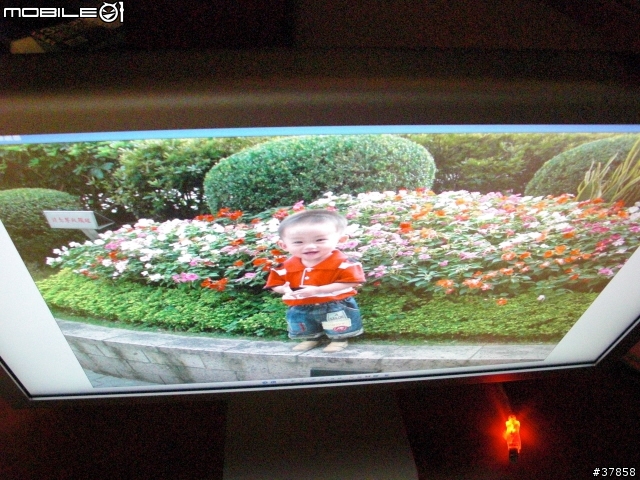 不專業開箱文 BenQ V2400W