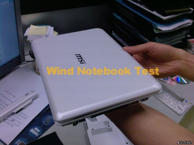 ATOM 不再是雞肋的netbook 像風一般展翅吧...MSI U100