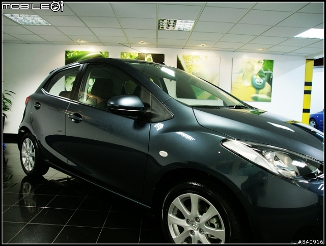 {開箱文}分享New Mazda2~ 換新車牌啦!