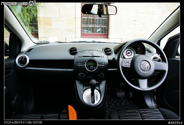 {開箱文}分享New Mazda2~ 換新車牌啦!