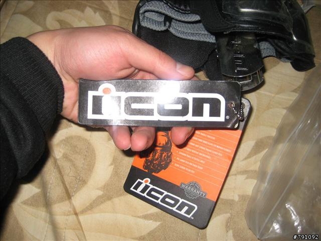 遲來的開箱文~ Icon TI-MAX 鈦合金手套 給我高規格的保護~