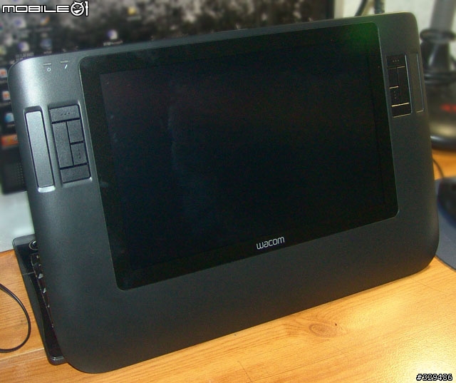 Wacom CintiQ12開箱+WACOM與XP-PEN螢幕手繪版研究心得