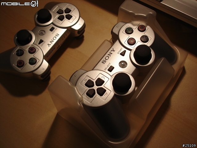 爽度很高的開箱分享~PS3 40G 緞布銀 + GTA4 開箱