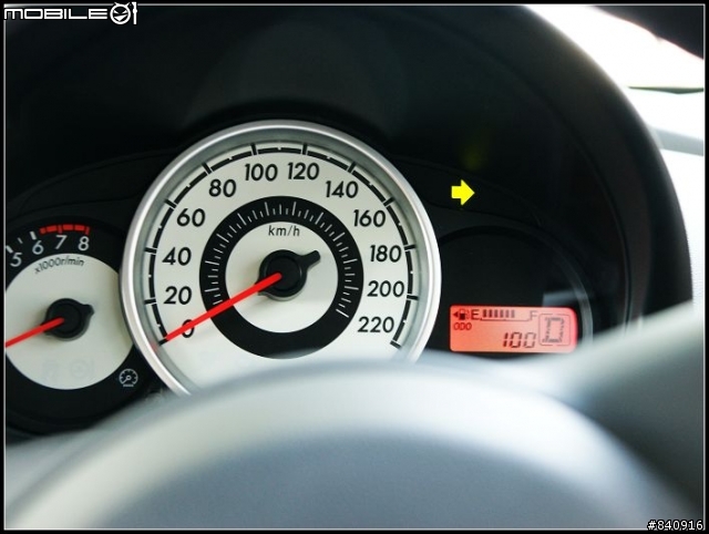 {開箱文}分享New Mazda2~ 換新車牌啦!