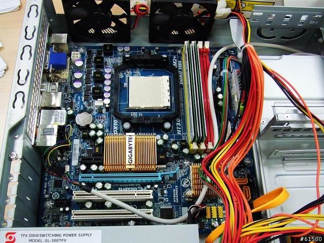 【分享】西華 iCute 朱雀 電腦機殼 for MicroATX