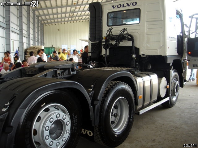 瑞典鐵牛~VOLVO FM/FH 新車頭 (不專業的分享)