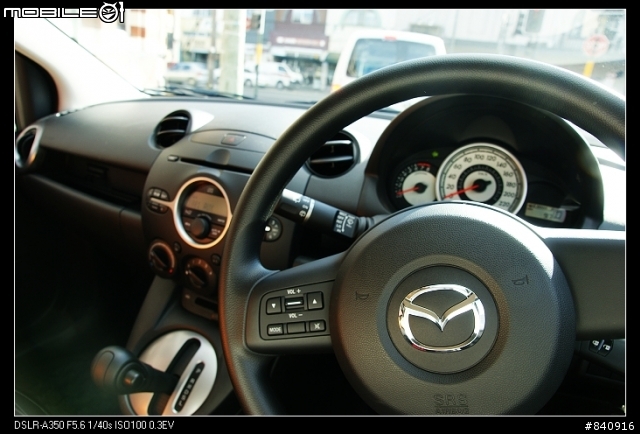 {開箱文}分享New Mazda2~ 換新車牌啦!