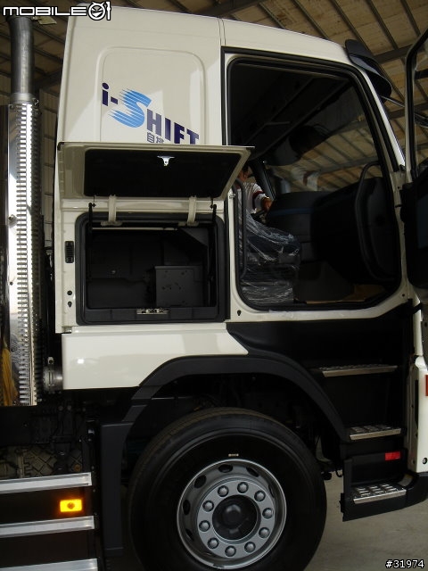 瑞典鐵牛~VOLVO FM/FH 新車頭 (不專業的分享)