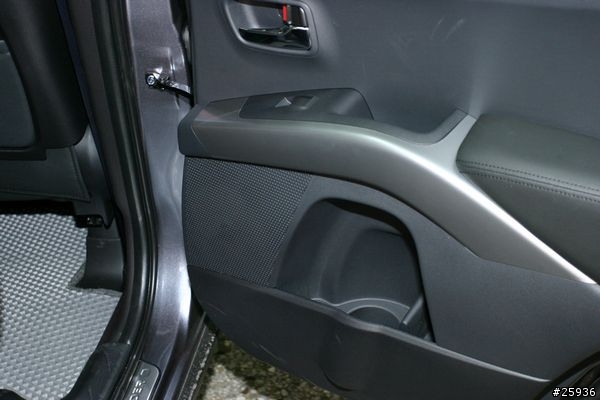 小凹( Outlander 2.4 )的喇叭昇級及車門隔音