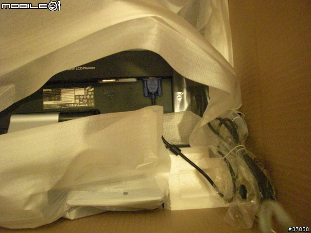 不專業開箱文 BenQ V2400W