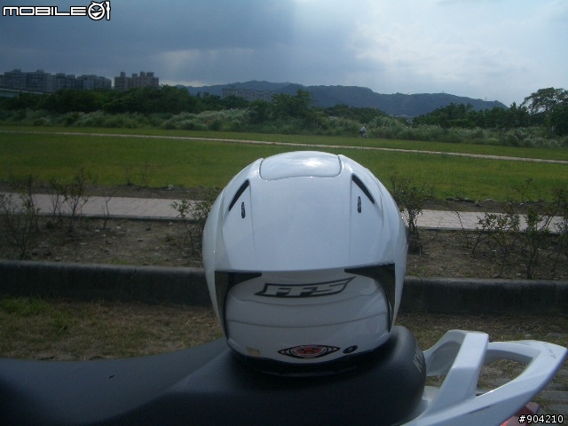 進口平民帽,FF5(附跟X7R比較)5/22新增個人通風心得、通風口瑕疵?