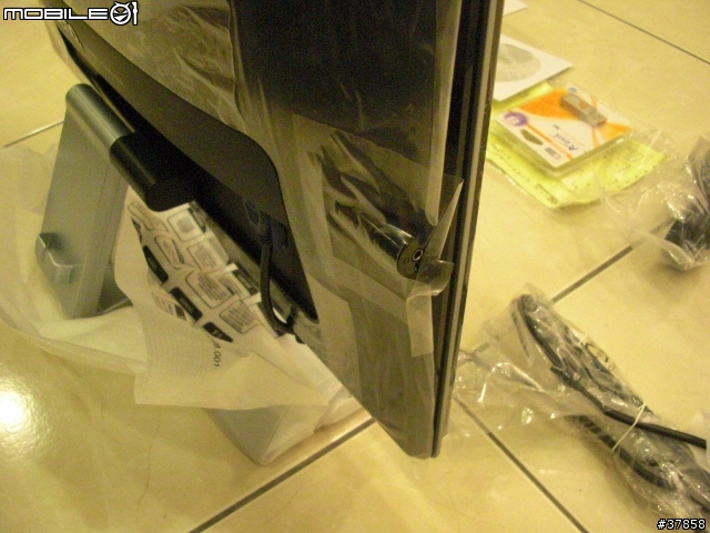 不專業開箱文 BenQ V2400W