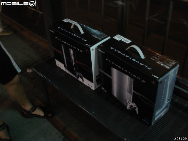 爽度很高的開箱分享~PS3 40G 緞布銀 + GTA4 開箱