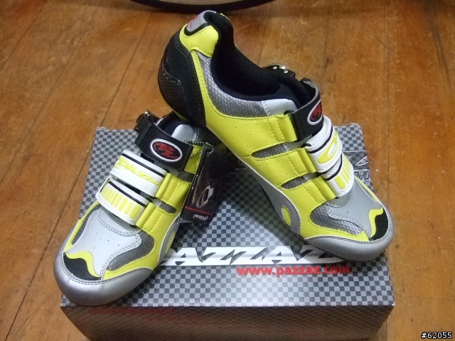入手公路車5天的新手上卡踏卡鞋~LOOK keo classic卡踏+PAZZAZ carbon卡鞋