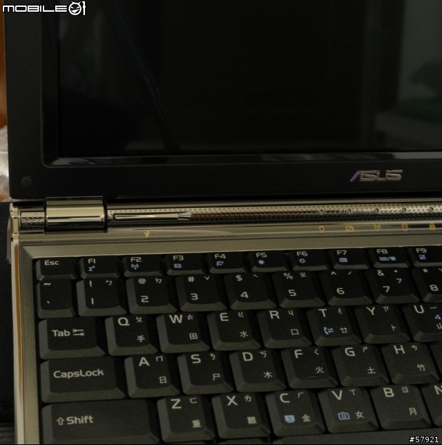 分享極致奢華 ASUS Lamborghini VX3 12.1吋 黑色 行動蠻牛NB