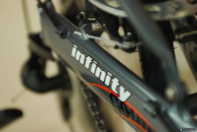 大賣場 infinity改裝實錄!! 還有VENZO唷!!