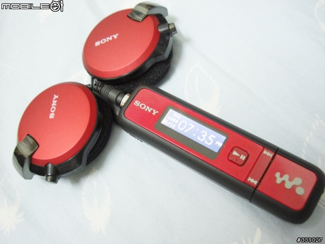 《開箱分享》Sony Walkman 數位隨身聽 NWD-E025F(2GB)