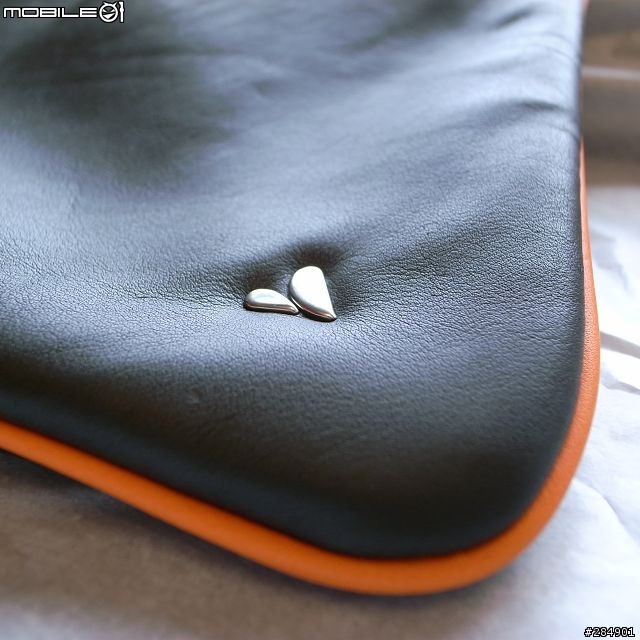 Macbook Air 之 Vaja包包入手