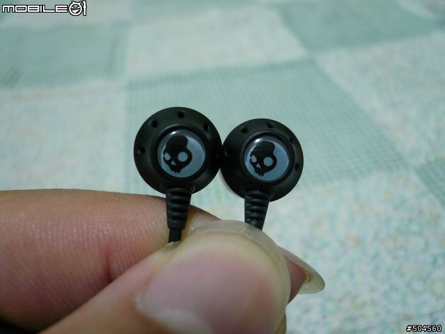 (分享)購入一陣子的skullcandy 和同事的ck52
